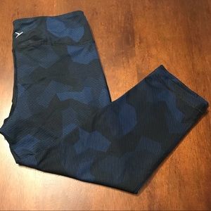 Old Navy Active compression capri pant